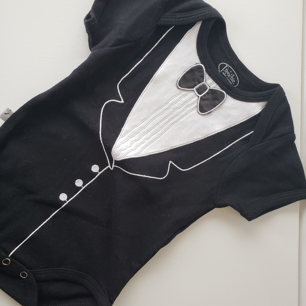 NWOT Infant tuxedo onesie - Picture 3 of 3